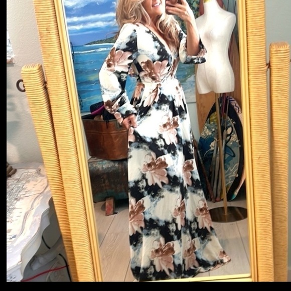 Windsor,Irina Floral,Chiffon,A-Line Dress in Cream, Excellent Condition, Size S - Picture 10 of 17